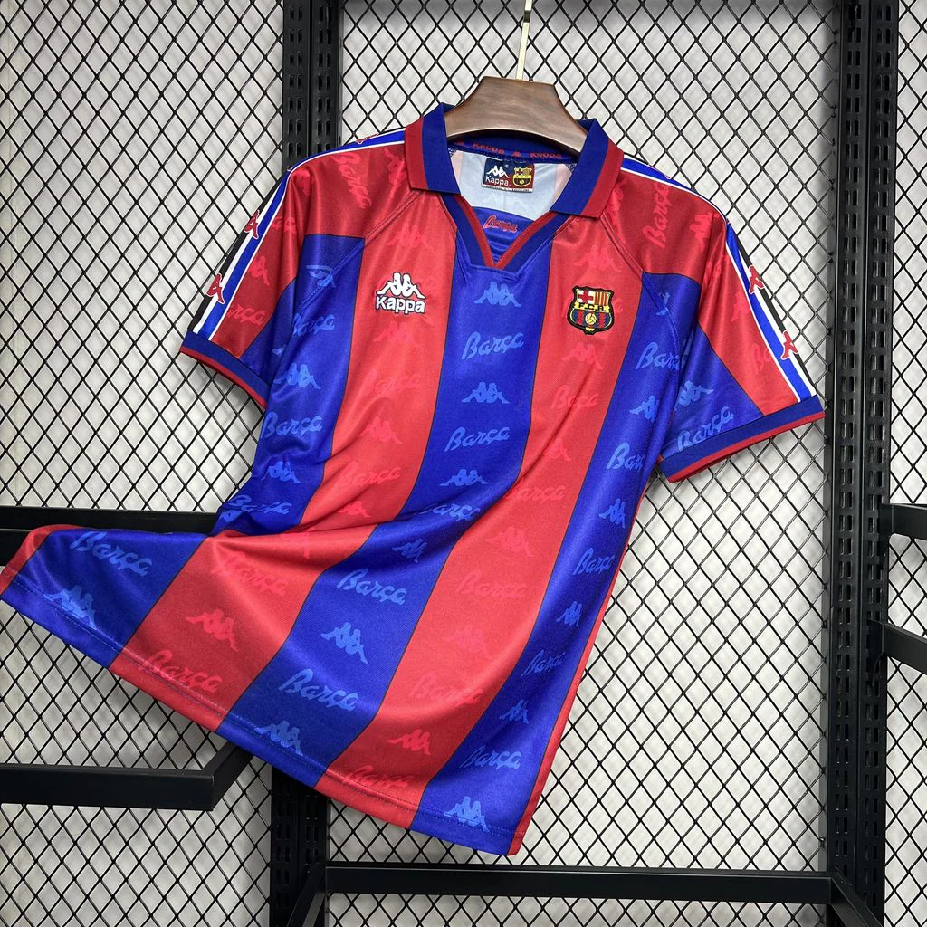 Barcelona 1995/97 Home Jersey - Image 3