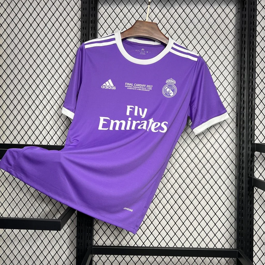 Real Madrid 2016/17 Jersey - Image 3