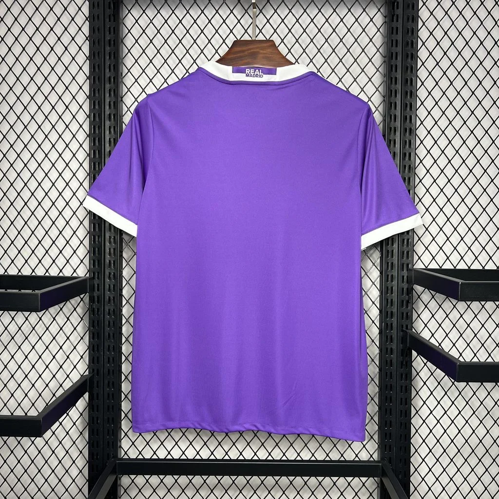 Real Madrid 2016/17 Jersey - Image 4